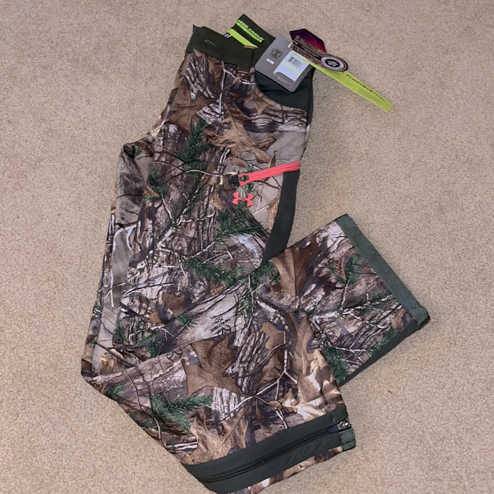 NWT Women’s Under Armour Storm1 Camo Pants